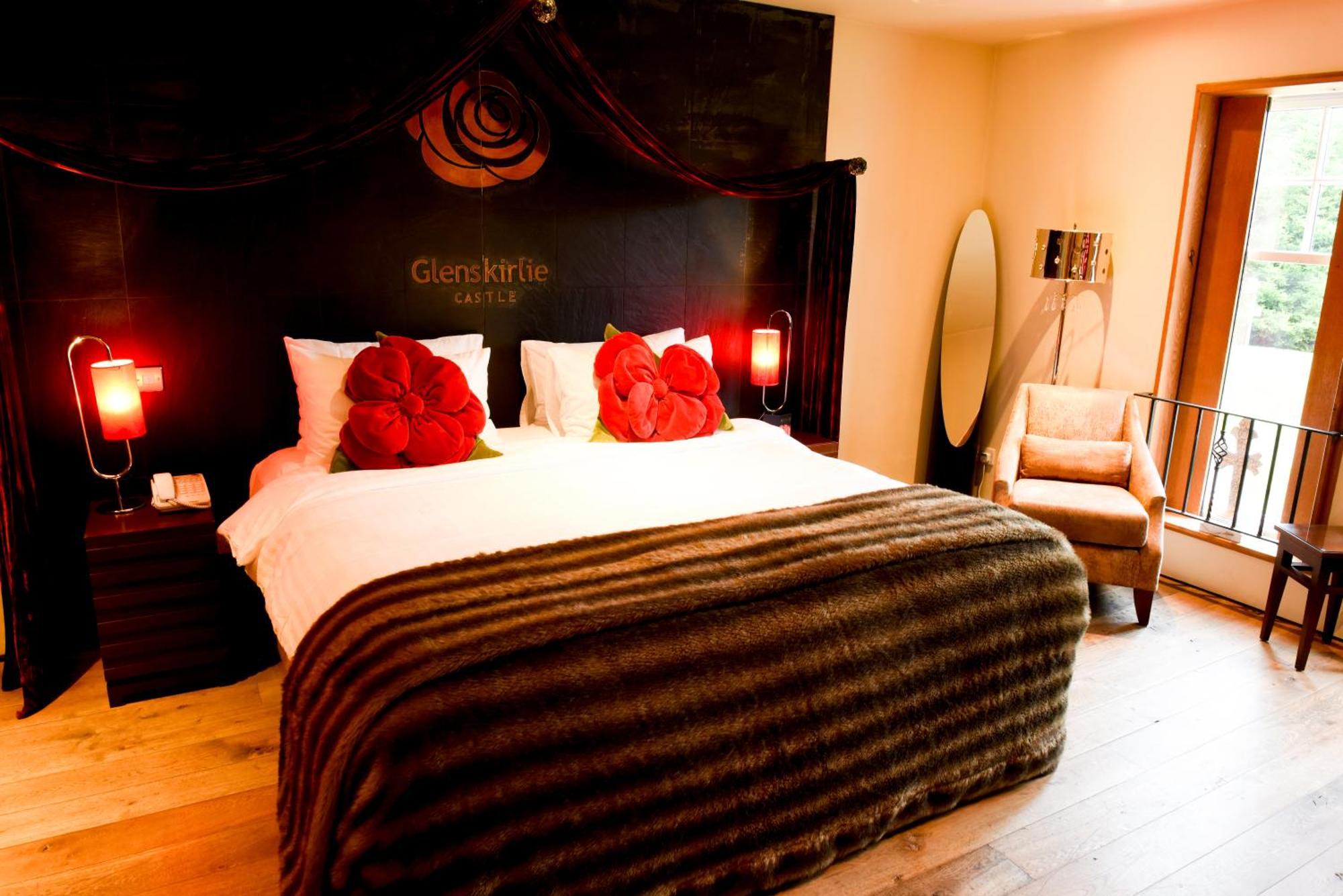 Glenskirlie Castle 4*